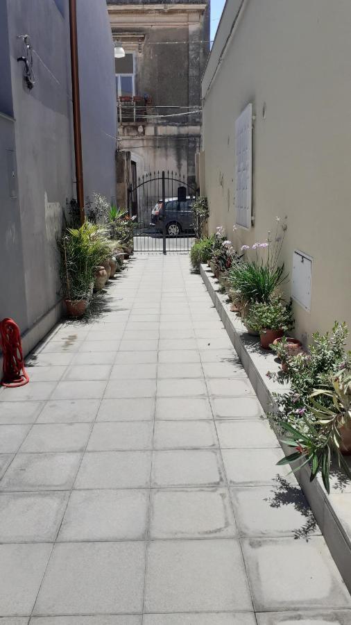 Il Cortile Della Patrona Apartment Syracuse Bagian luar foto