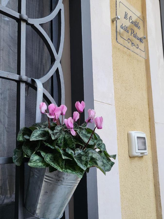 Il Cortile Della Patrona Apartment Syracuse Bagian luar foto