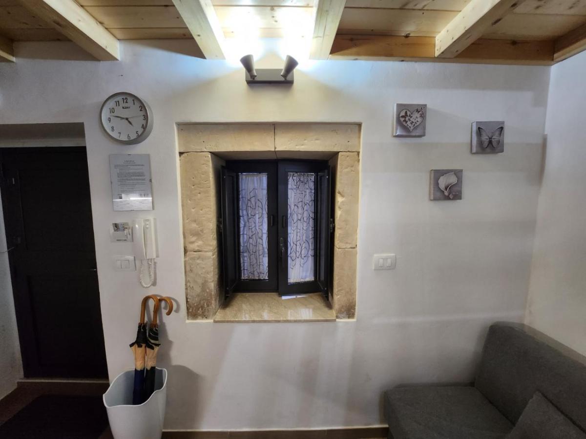 Il Cortile Della Patrona Apartment Syracuse Bagian luar foto